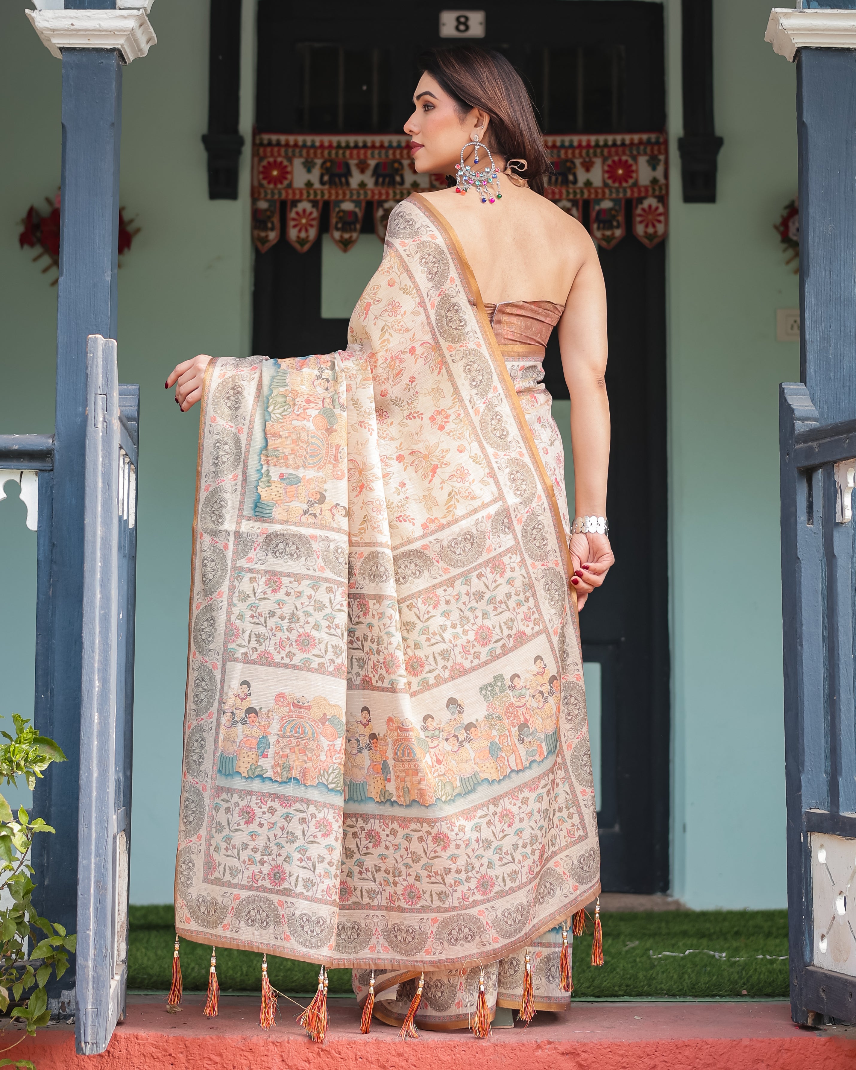Beige Handloom Floral Printed Border Saree 