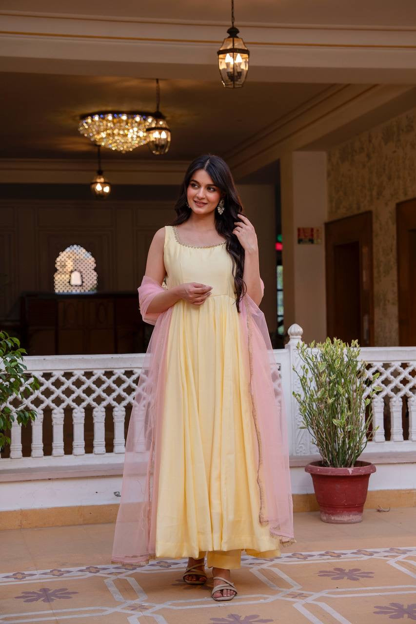 Yellow Roman Cotton Jarkan Lace Sleeveless Kurti Set 