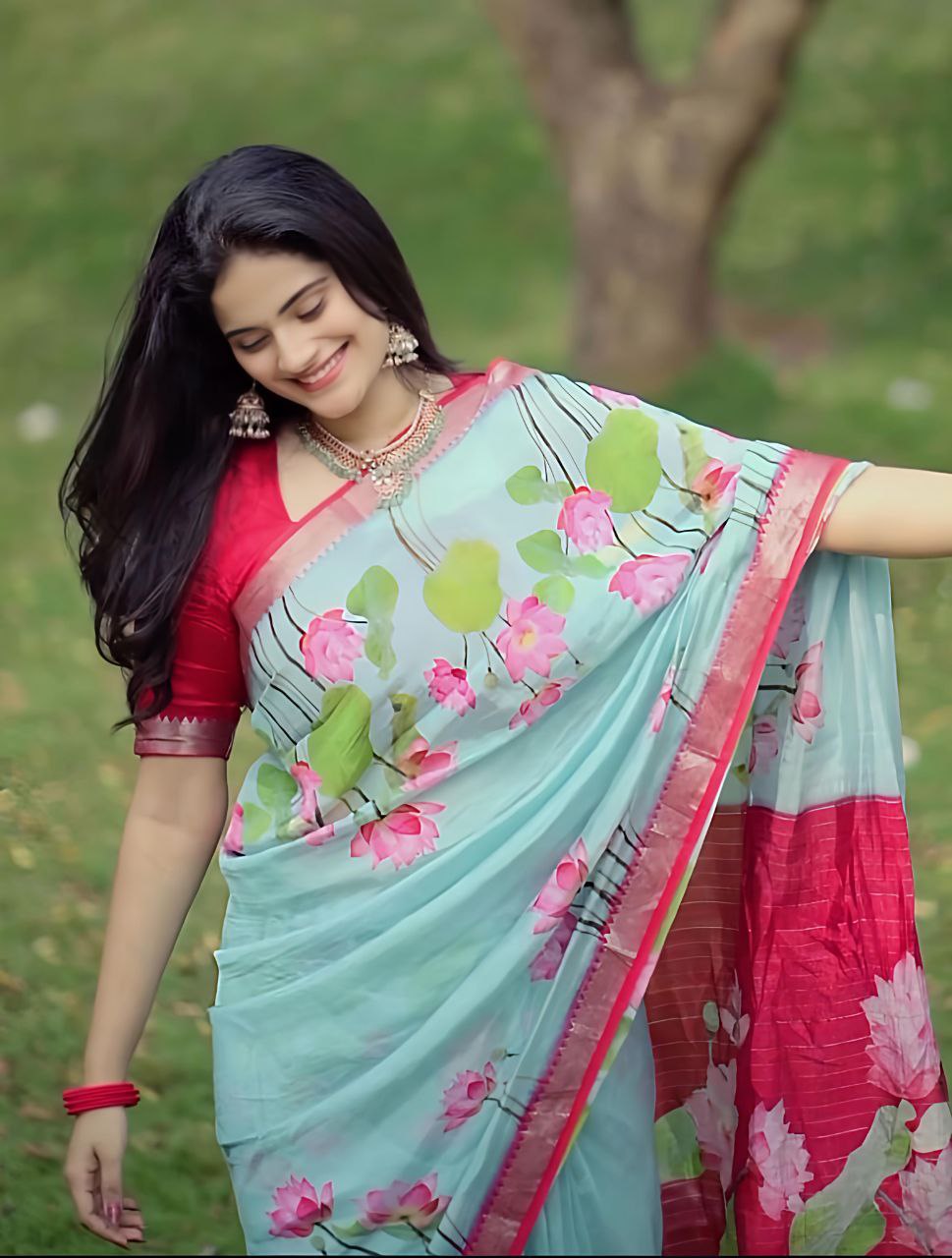 Sky Soft Linen With Jacquard Border Digital Printed Saree