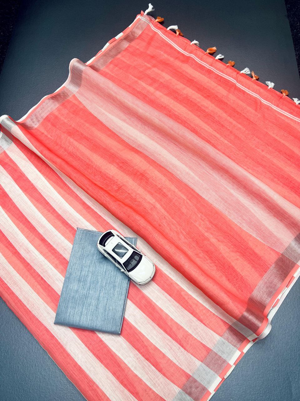 Light Pink Linen With Zari Border Digital Printed Saree