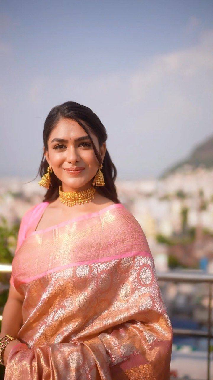 Light Pink Designer Soft Lichi Silk Jacquard Work Saree