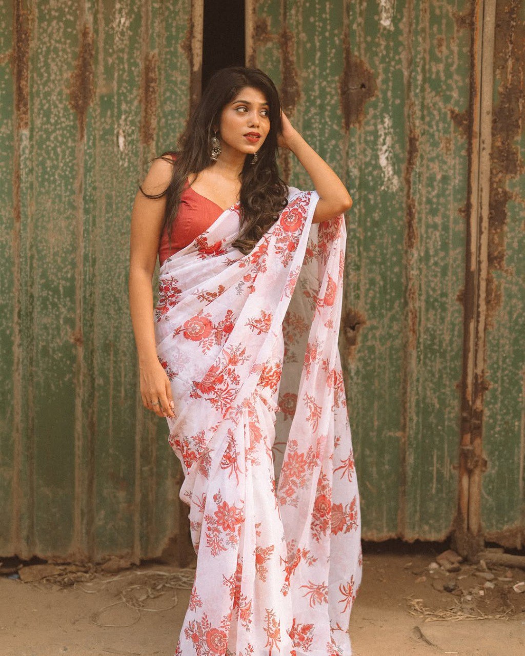 Off White Georgette Ready To Wear Saree