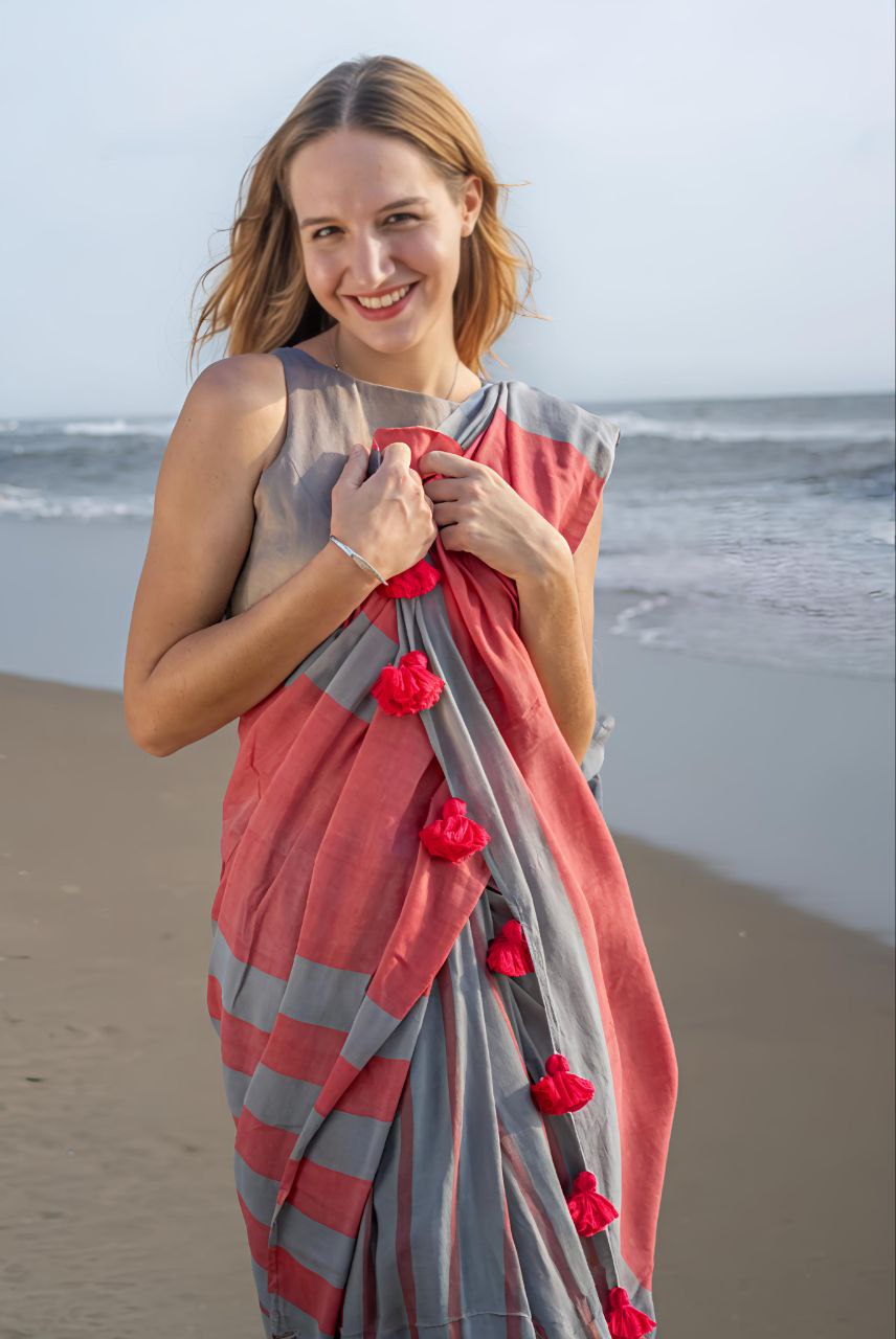 Grey Plain Linen Striped Digital Printed Saree