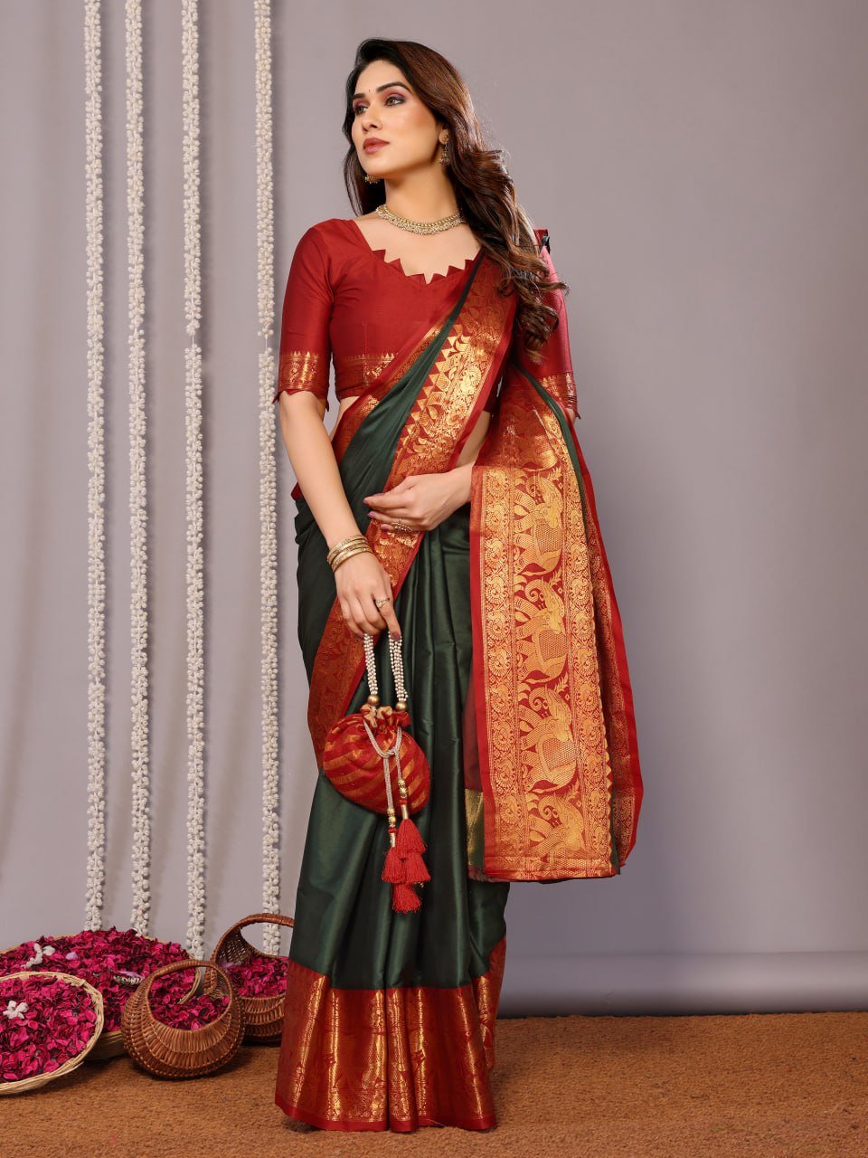 Green And Red Banarasi Soft Silk Jacquard Weave Saree