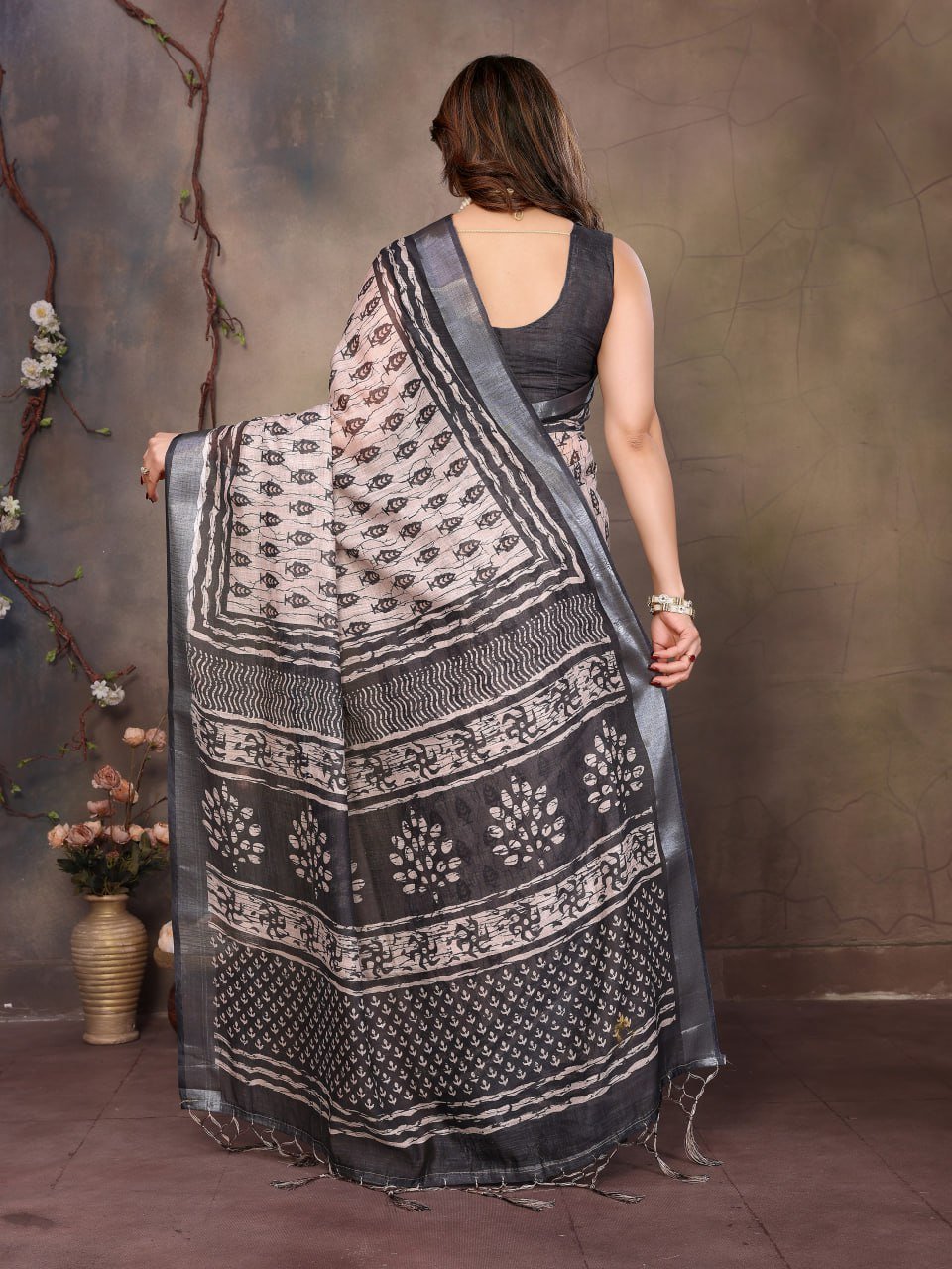 Grey Printed Cotton Linen Saree