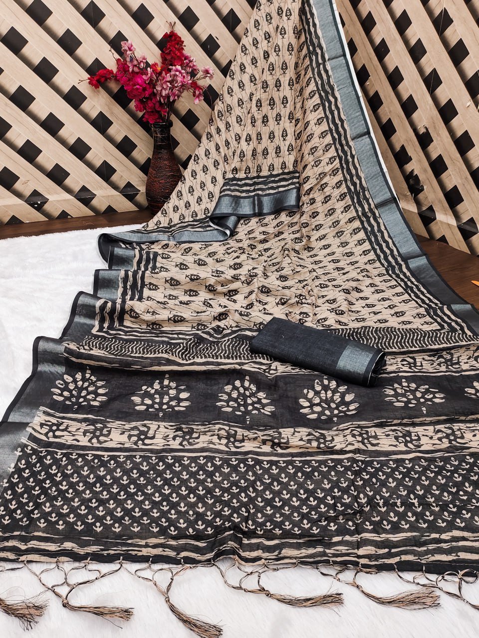 Grey Printed Cotton Linen Saree