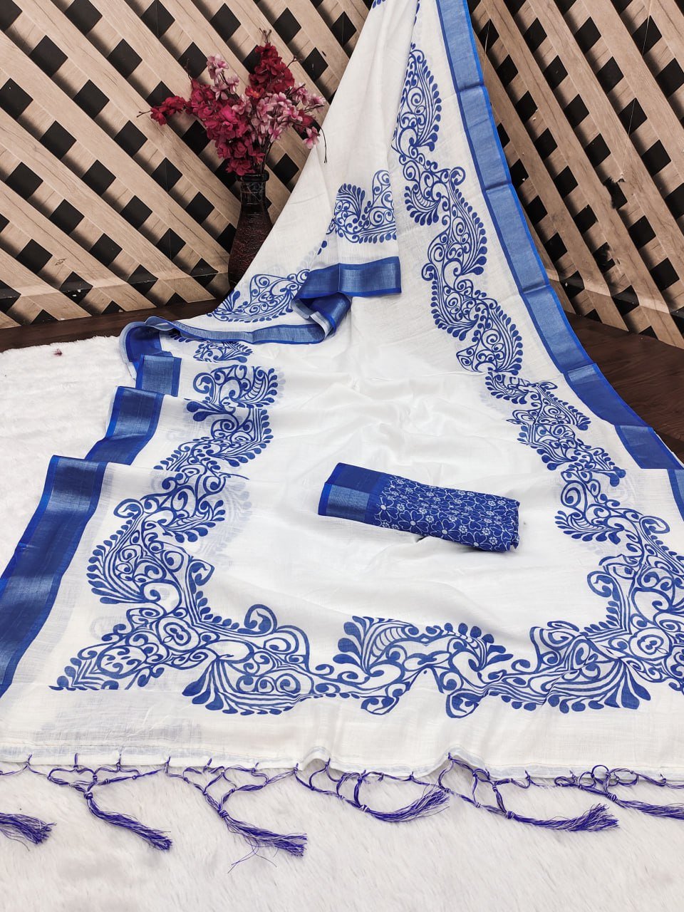 Blue And White Printed Cotton Linen Saree