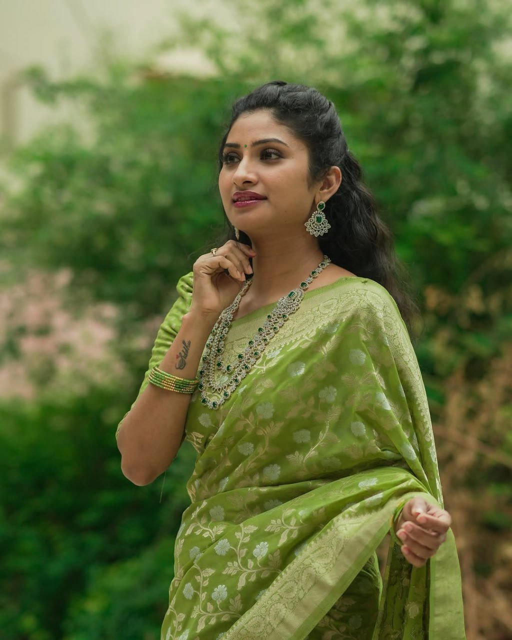 Leaf Green Banarasi Soft Silk Jacquard Border Saree