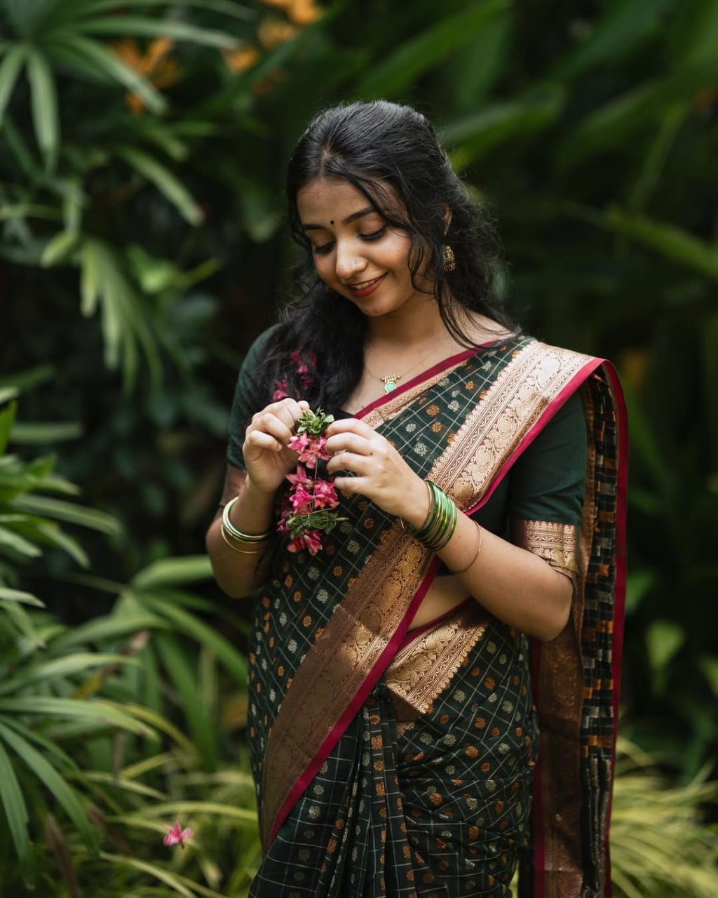 Green Beautiful Printed Banarasi Soft Silk Saree