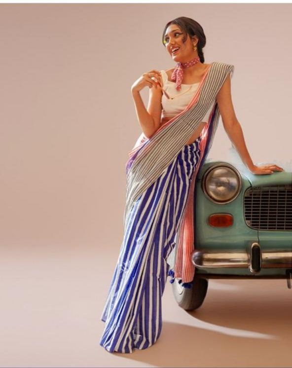 Blue Plain Linen Digital Printed Saree