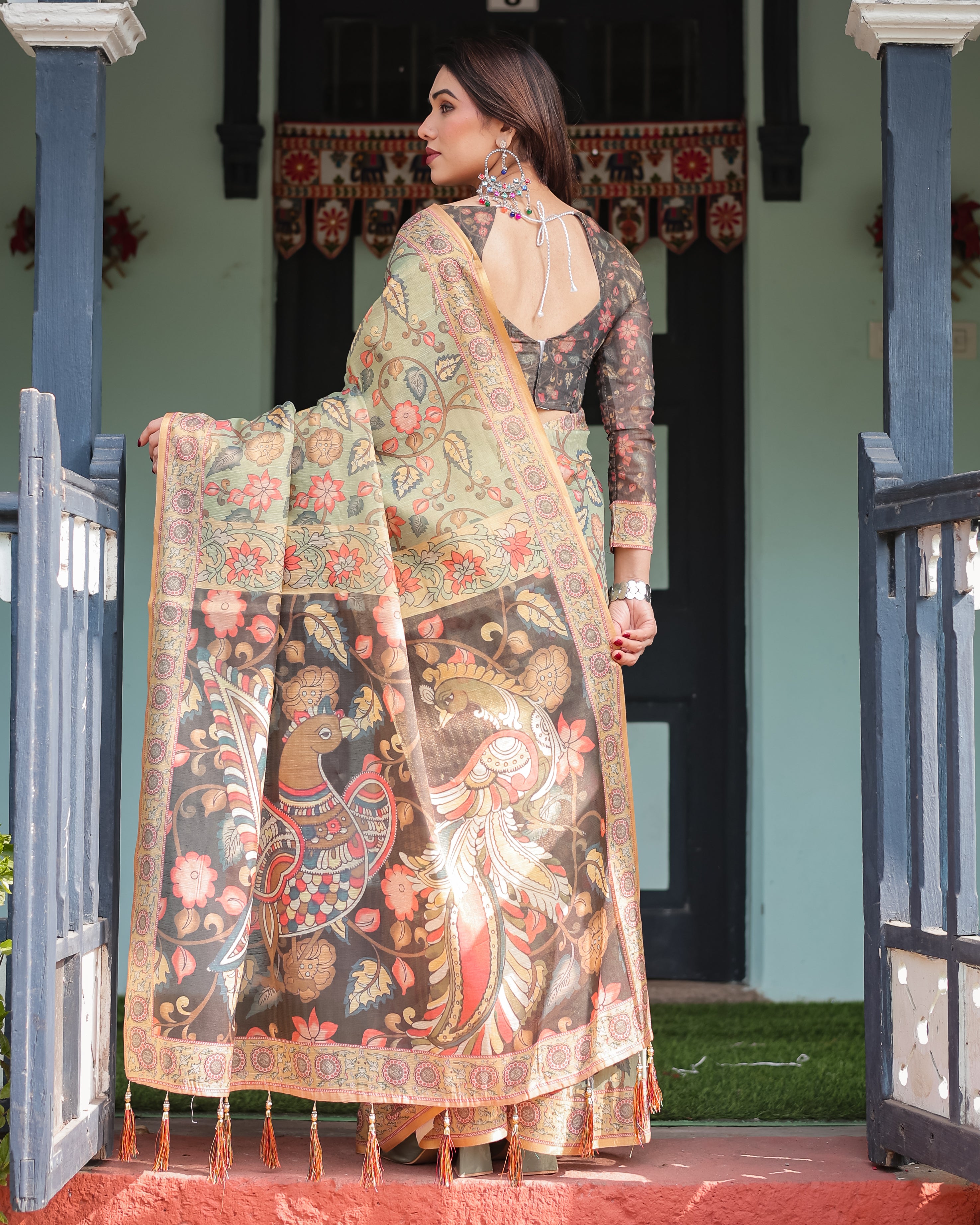 Olive Green Handloom Floral Print With Rich Traditional Border Saree