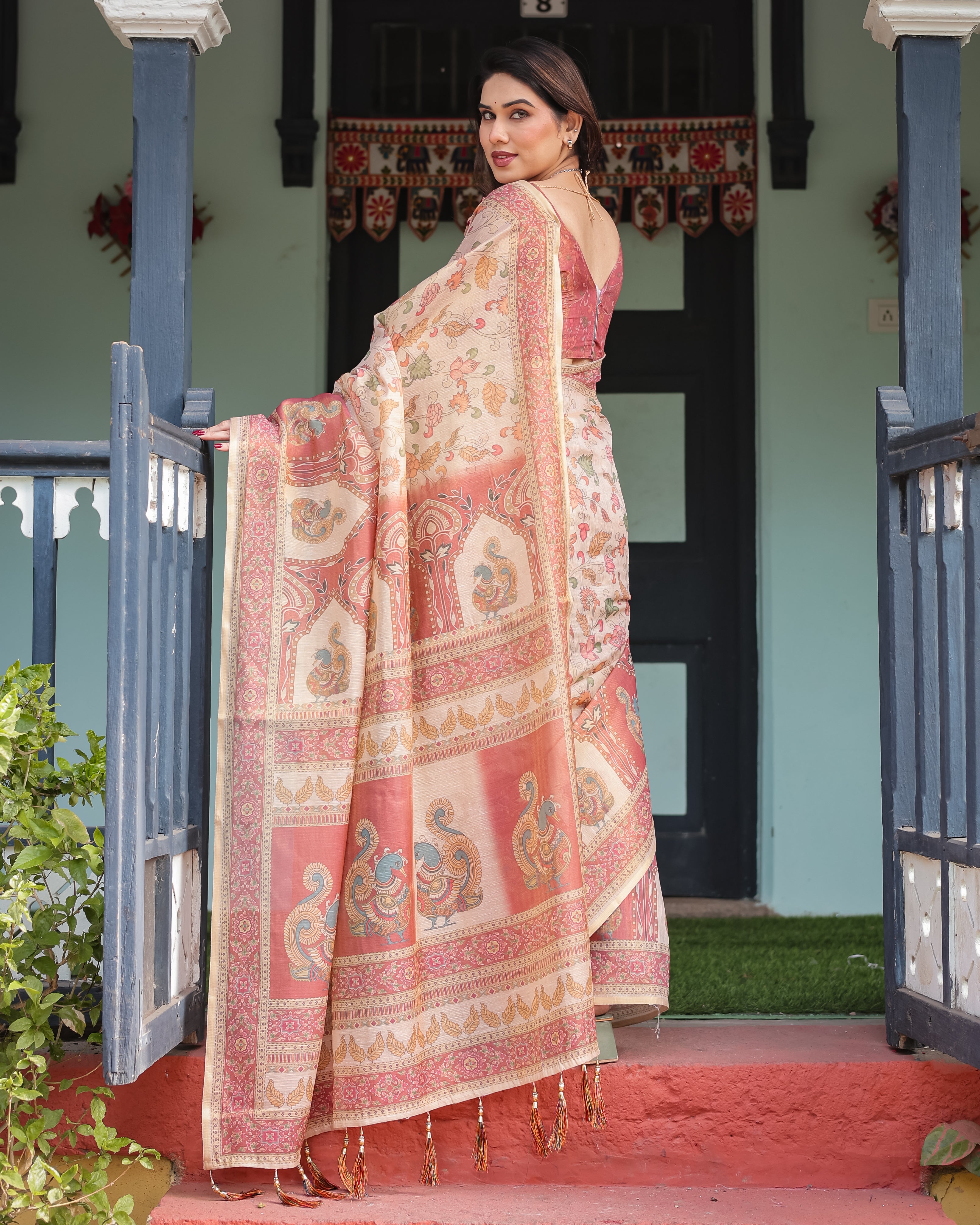 Rose Pink Handloom Floral Print With Ethnic Border Sraee