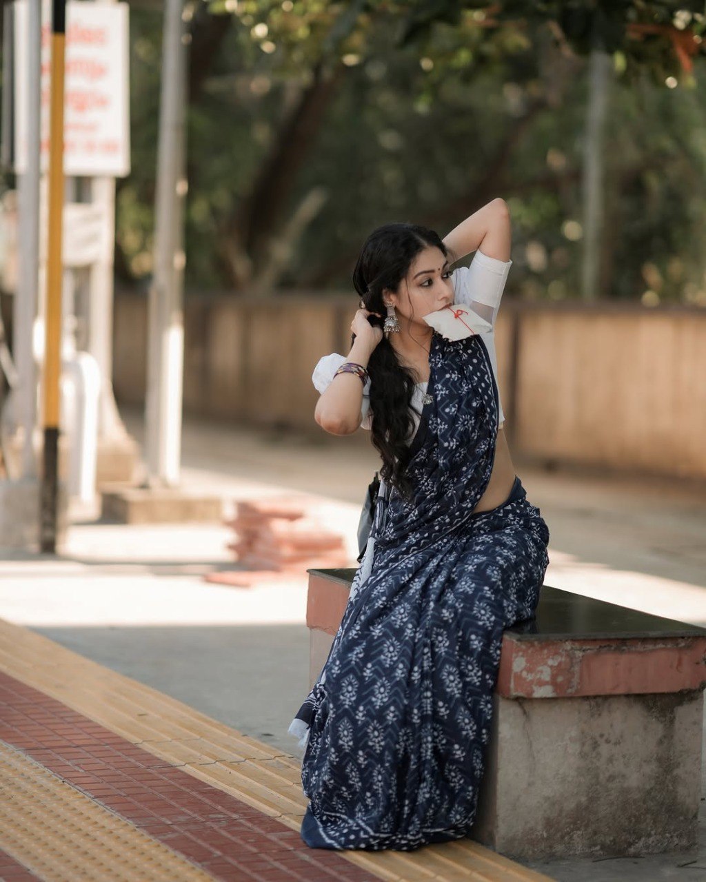 Black Cotton Pinted Ready To Wear Saree