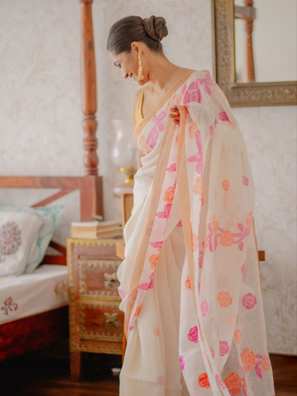 White Plain Soft Linen Digital Printed Saree