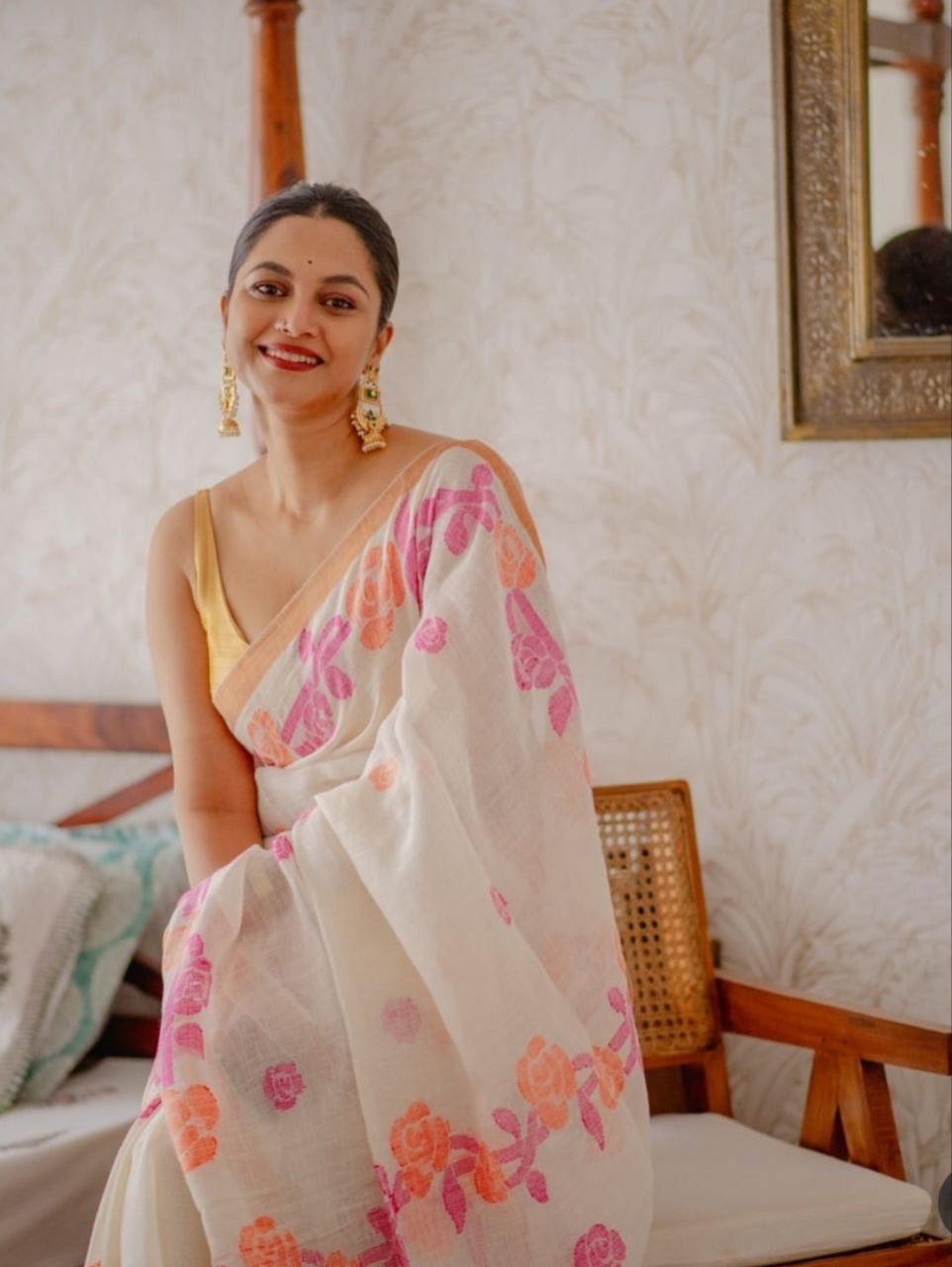 White Plain Soft Linen Digital Printed Saree
