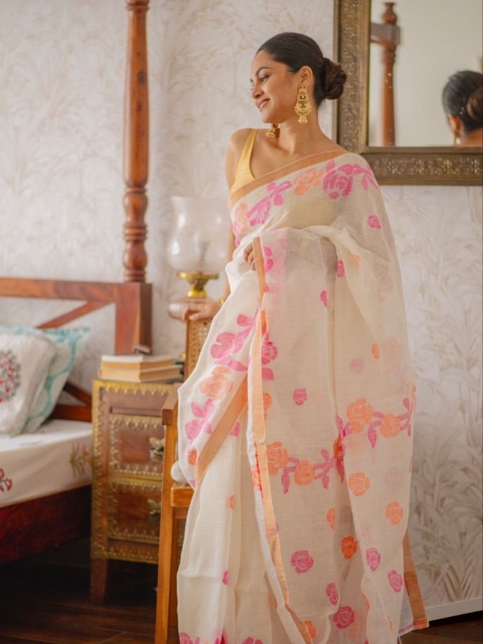 White Plain Soft Linen Digital Printed Saree