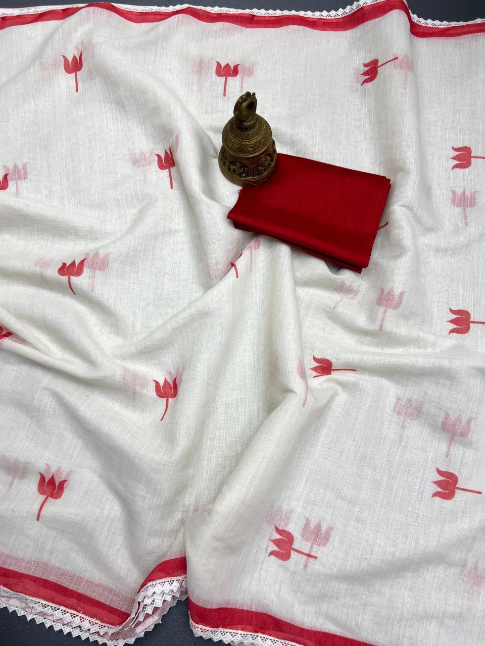 Red White Plain Linen Digital Printed Saree