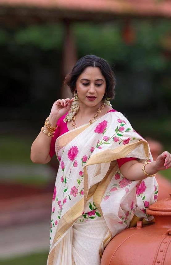 White And Pink Linen Digital Printed Saree