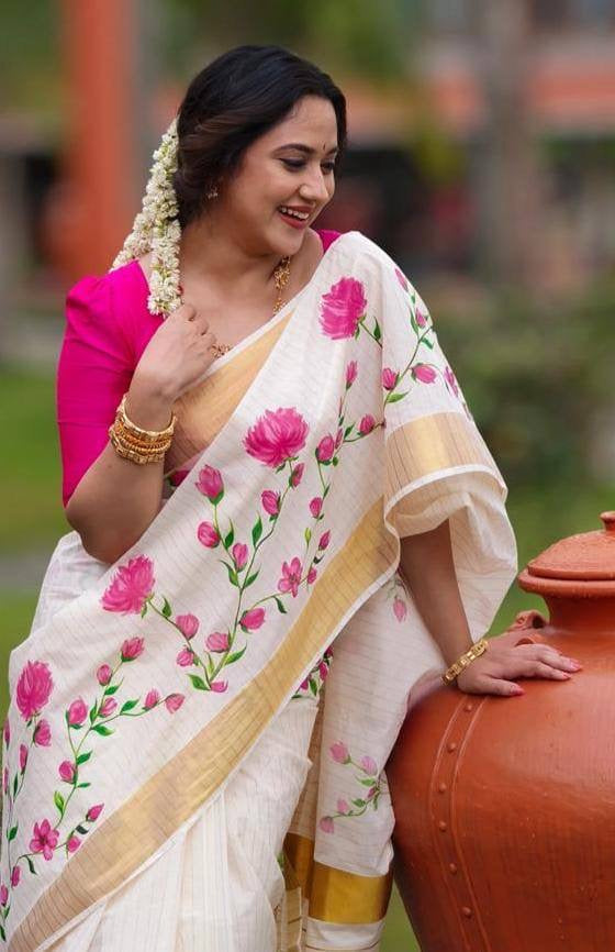 White And Pink Linen Digital Printed Saree