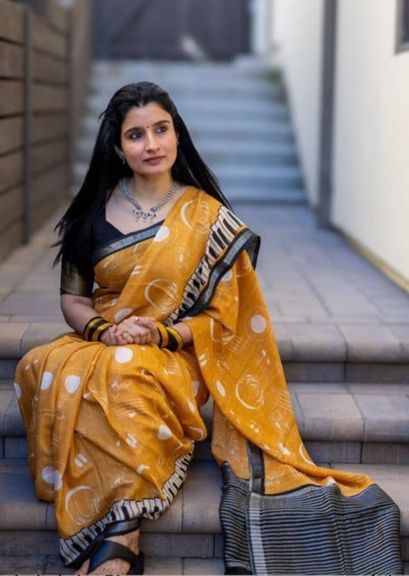 Yellow Plain Linen Digital Printed Saree