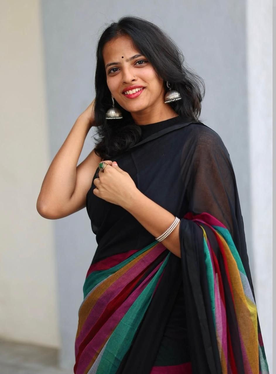 Black Plain Linen Digital Printed With Fumka Saree