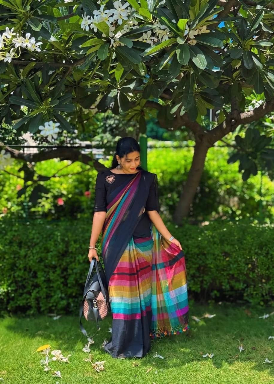 Black Plain Linen Digital Printed With Fumka Saree