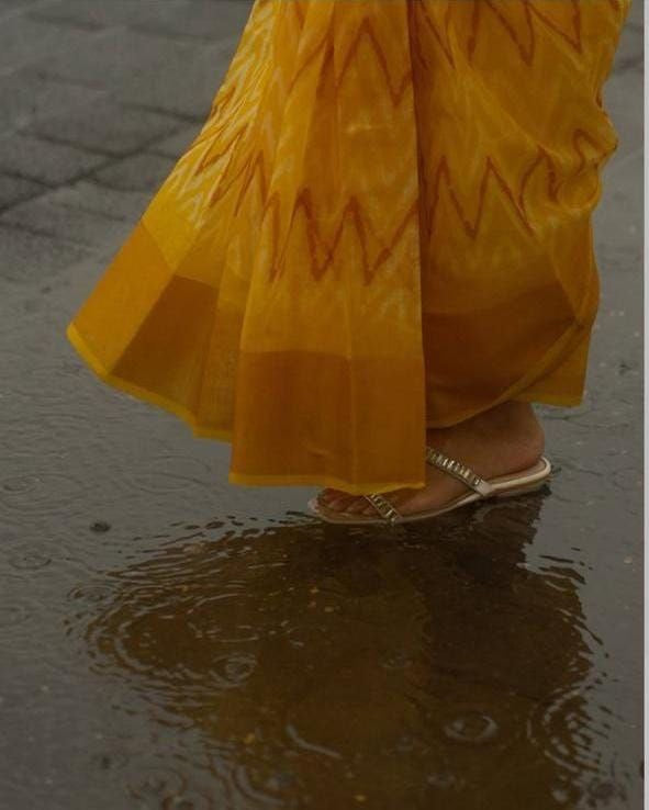 Yellow Linen With Gold Zari Digital Printed Saree