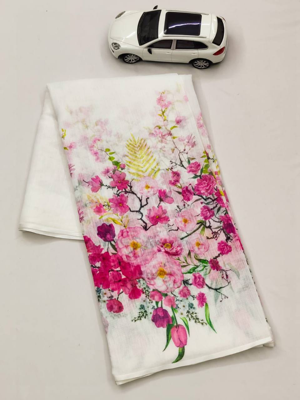 White Plain Linen Digital Printed Saree