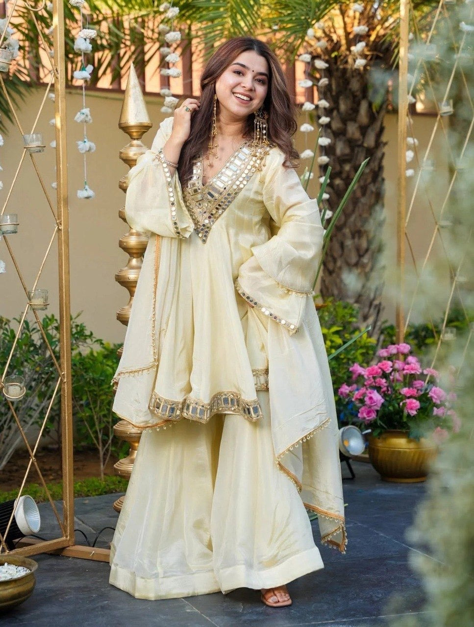 Off White French Crep Mirror Embroidered Kurta Set 