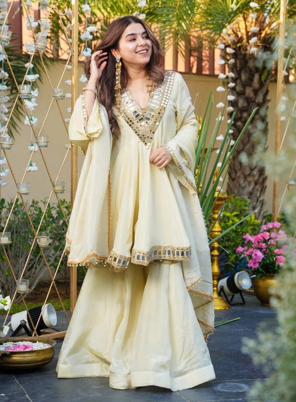 Off White French Crep Mirror Embroidered Kurta Set 