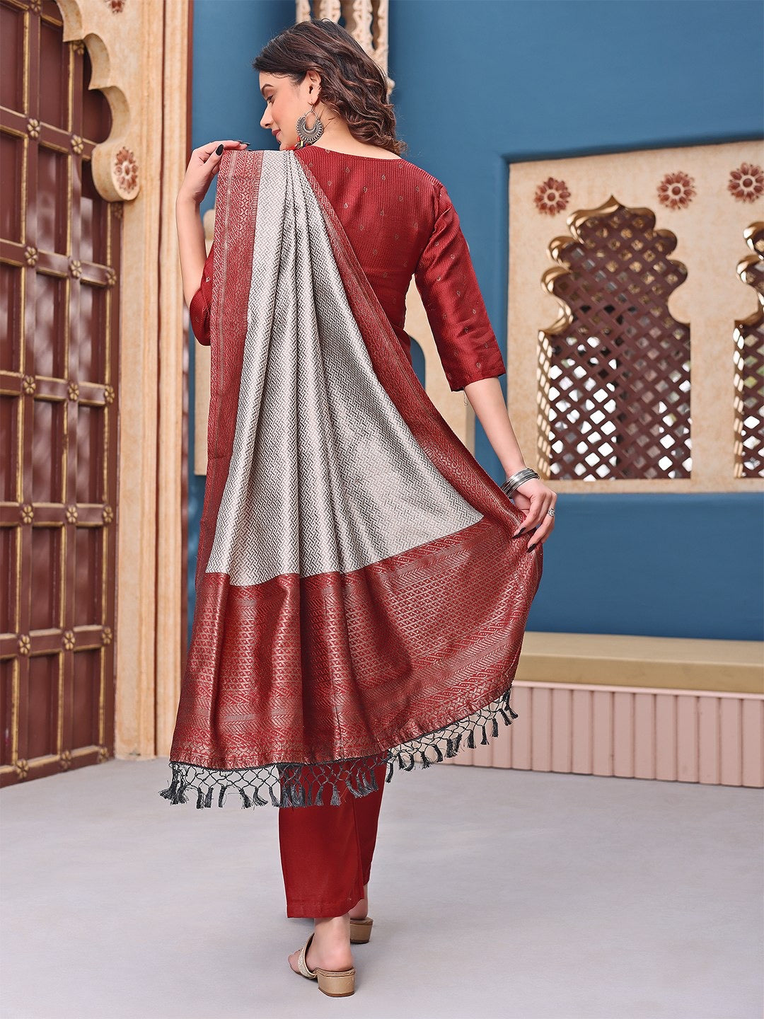 Maroon Silk Jacquard Woven Deisgn Kurta Set 