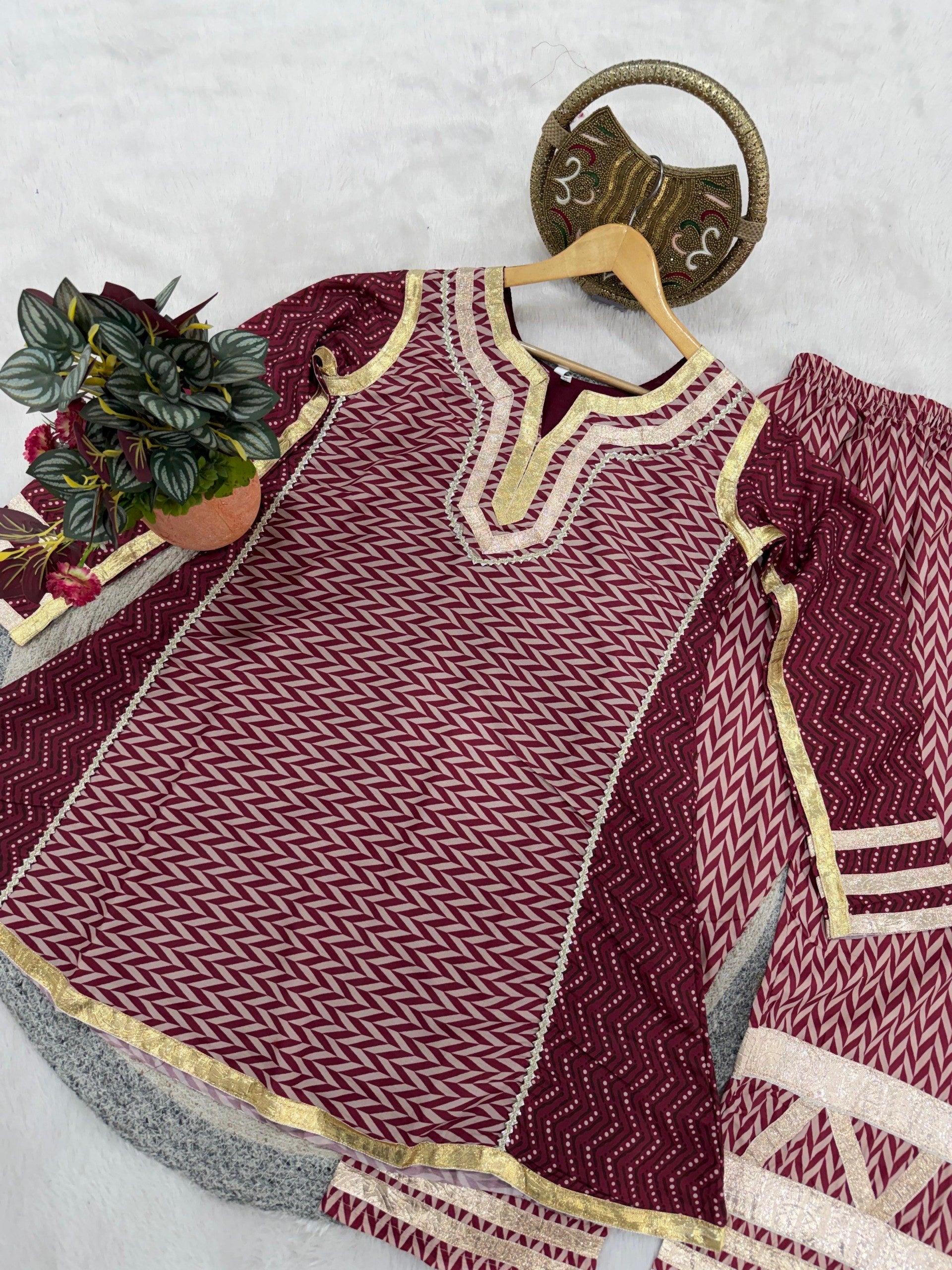 Soft Maslin Embellishment Work of Lampi Lace Suit Set 