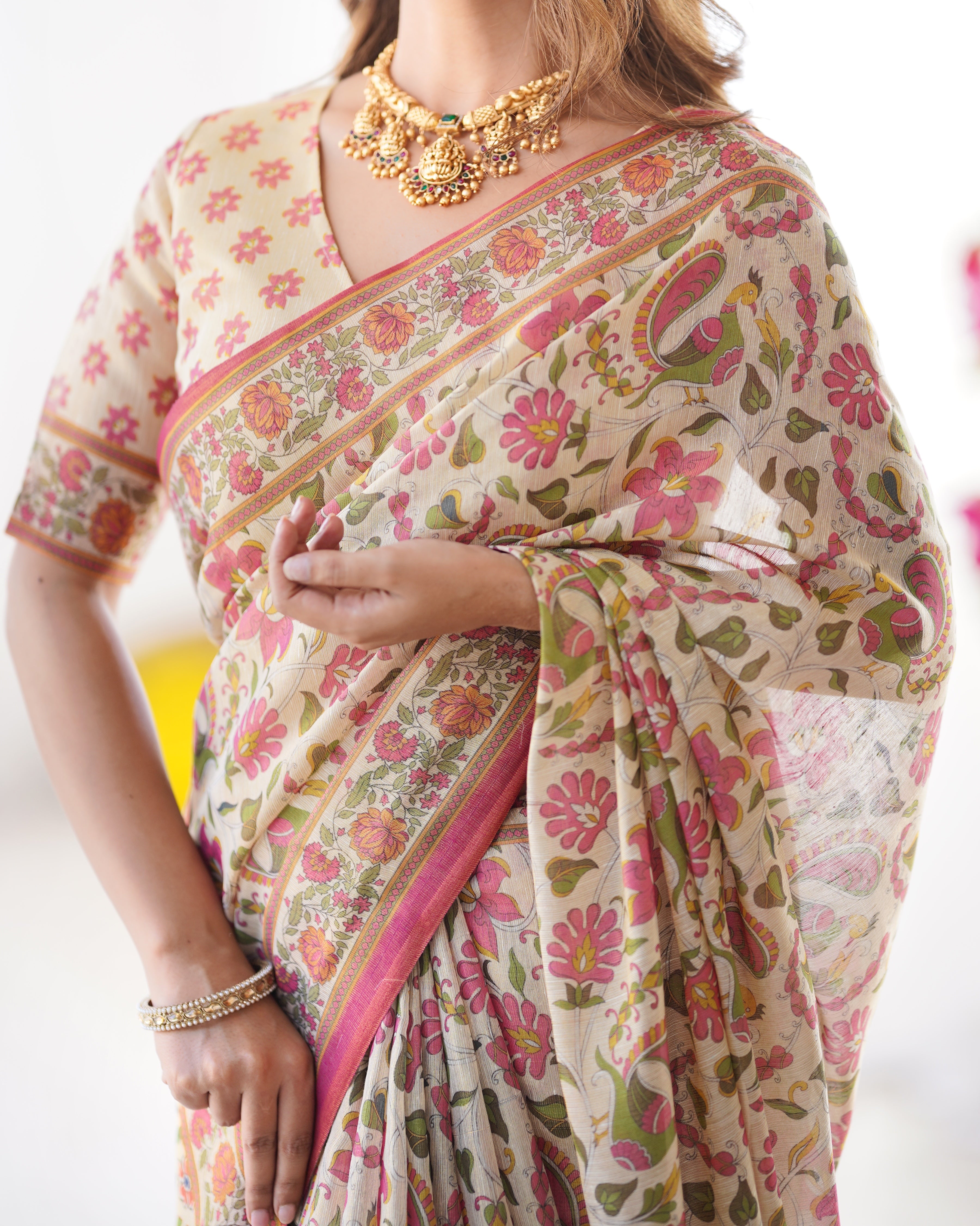 Cream Pink Floral Handloom Saree with Artistic Bird Designer Pallu 