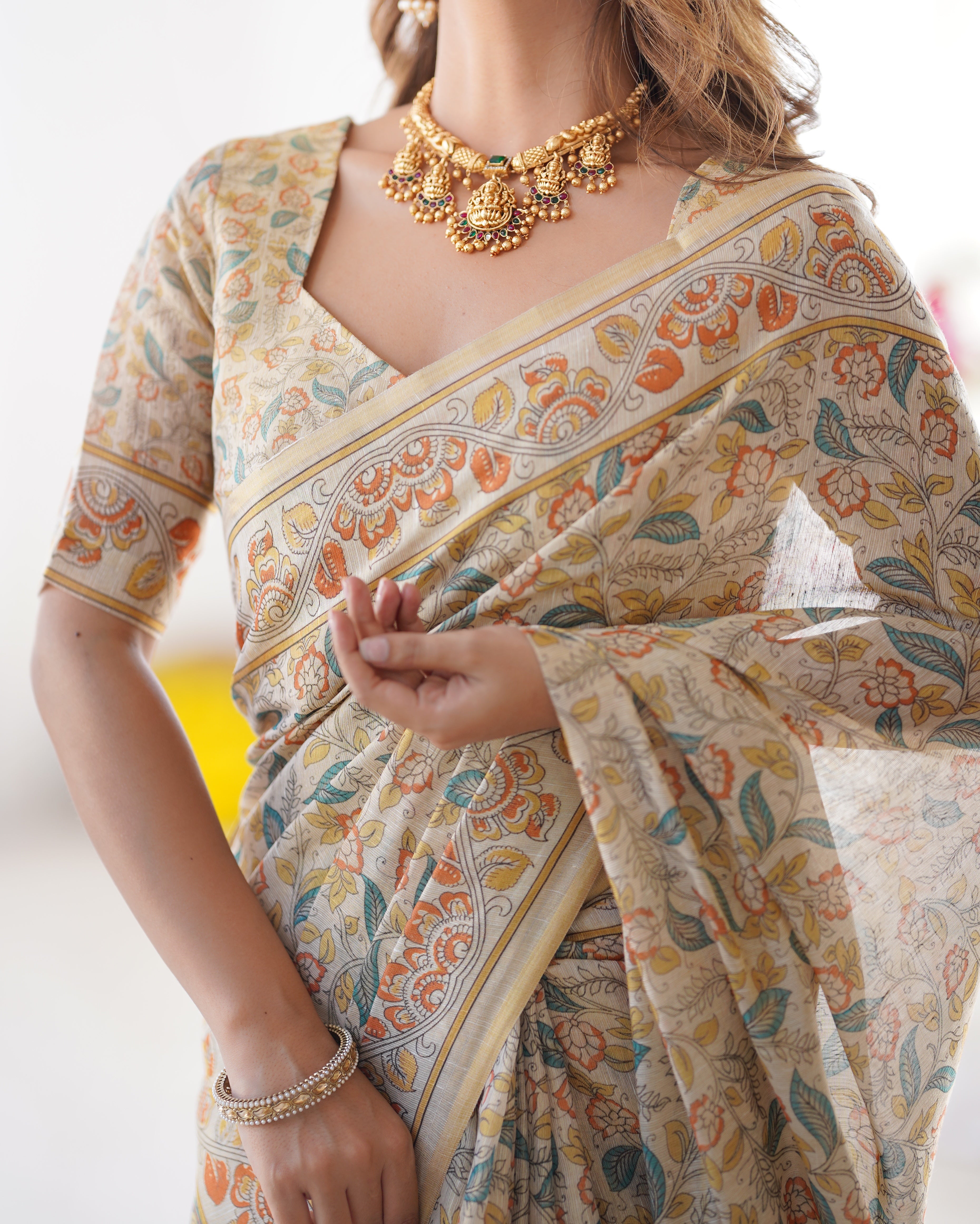 Ivory Cream Floral Handloom Saree with Artistic Peacock Pallu