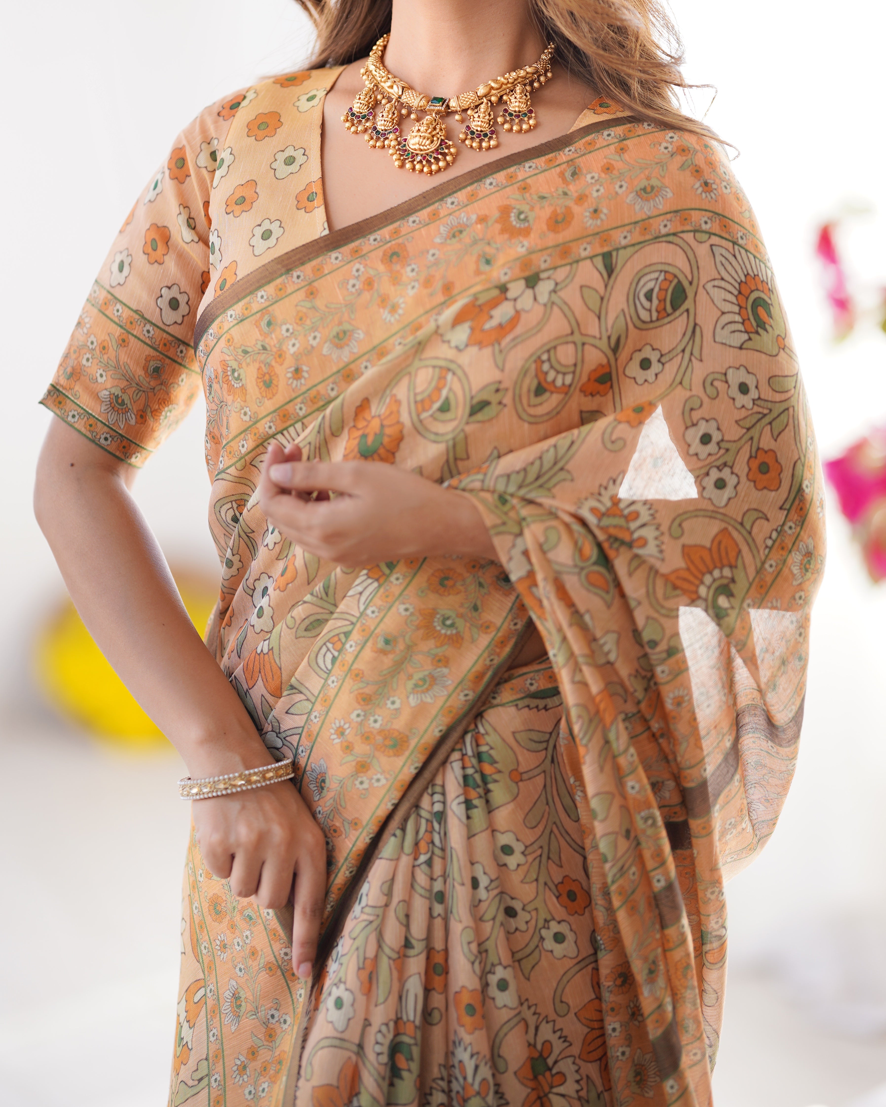 Peach Beige Handloom Floral Printed Saree