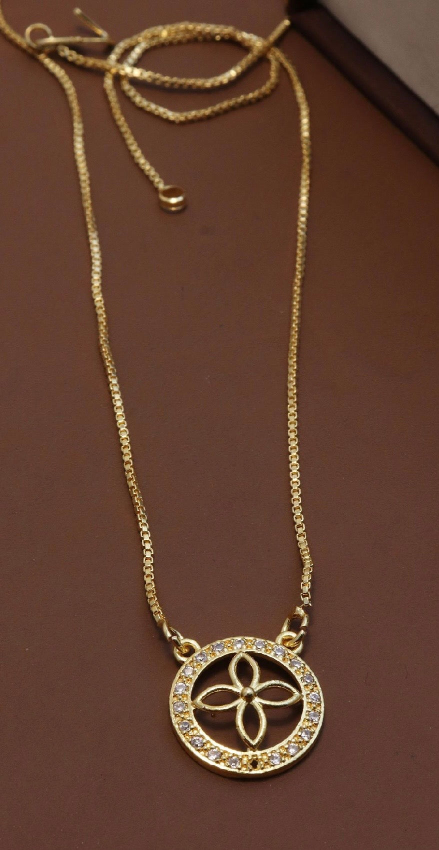 Necklace With Pendant Imitation Jewellery