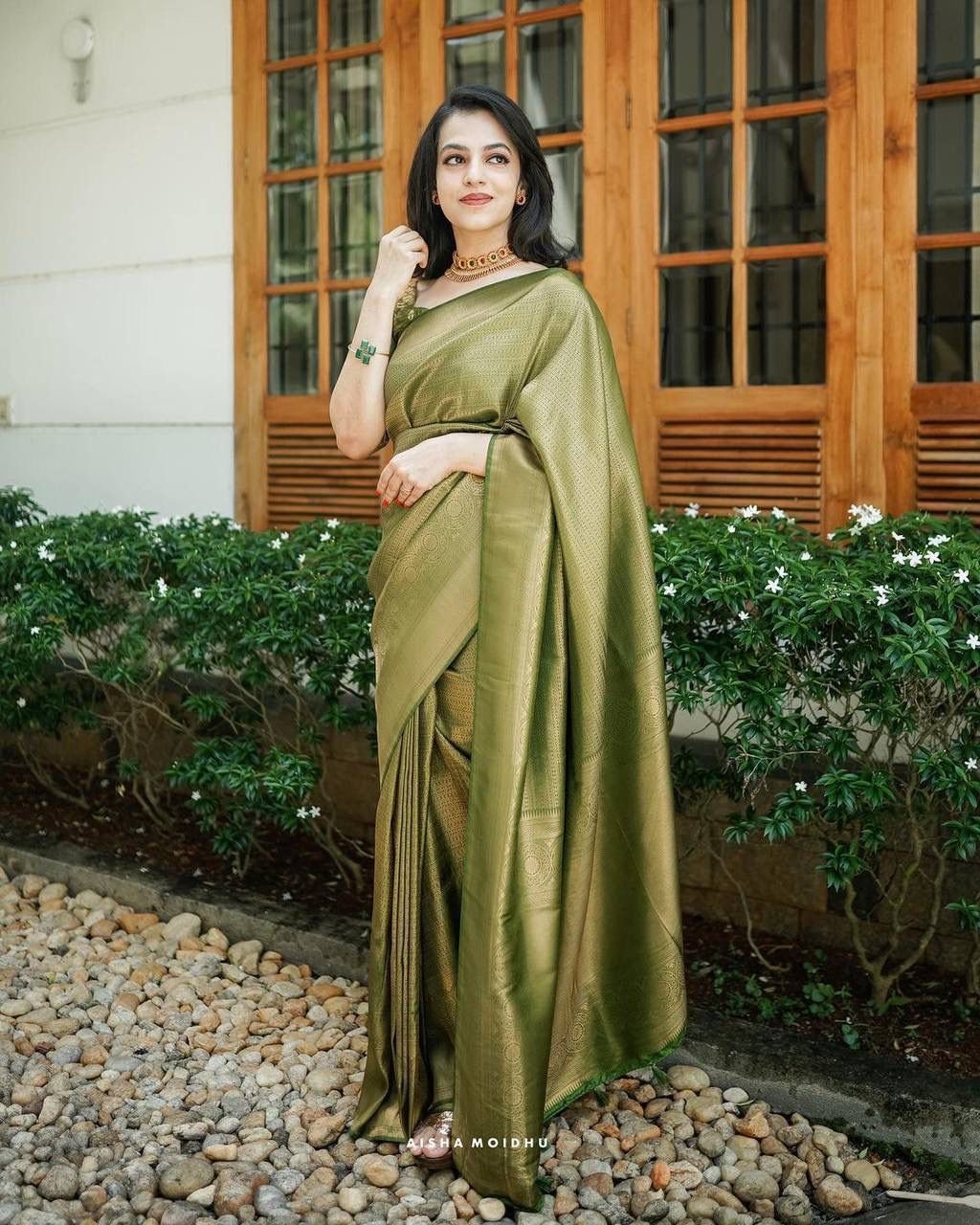 Leaf Green Jacquard Work Soft Lichi Silk Saree