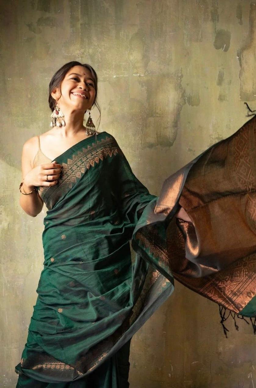 Dark Green And Gold Jacquard Work Soft Lichi Silk Saree