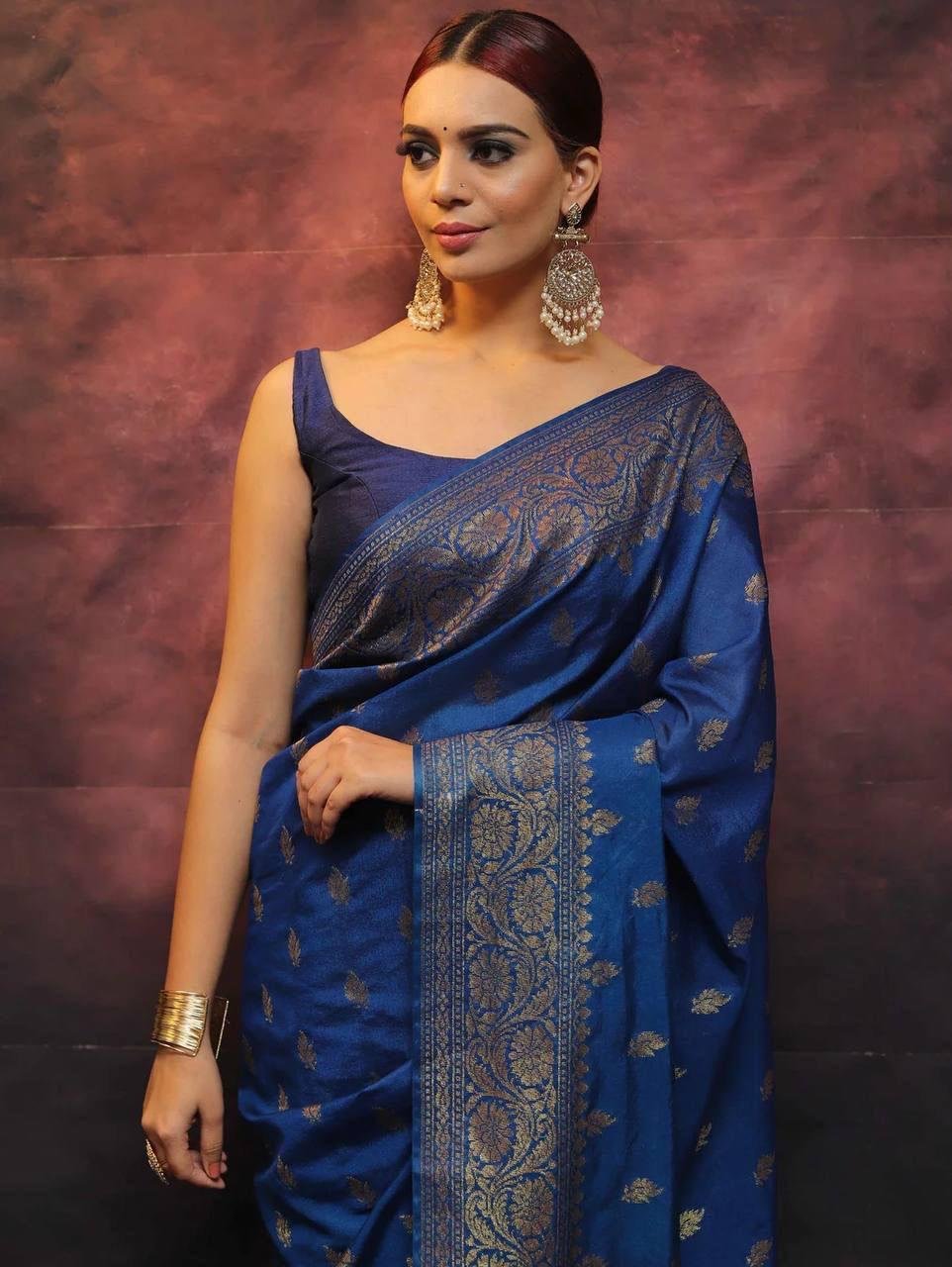 Jacquard border of navy blue soft lichi silk saree – traditional festive design