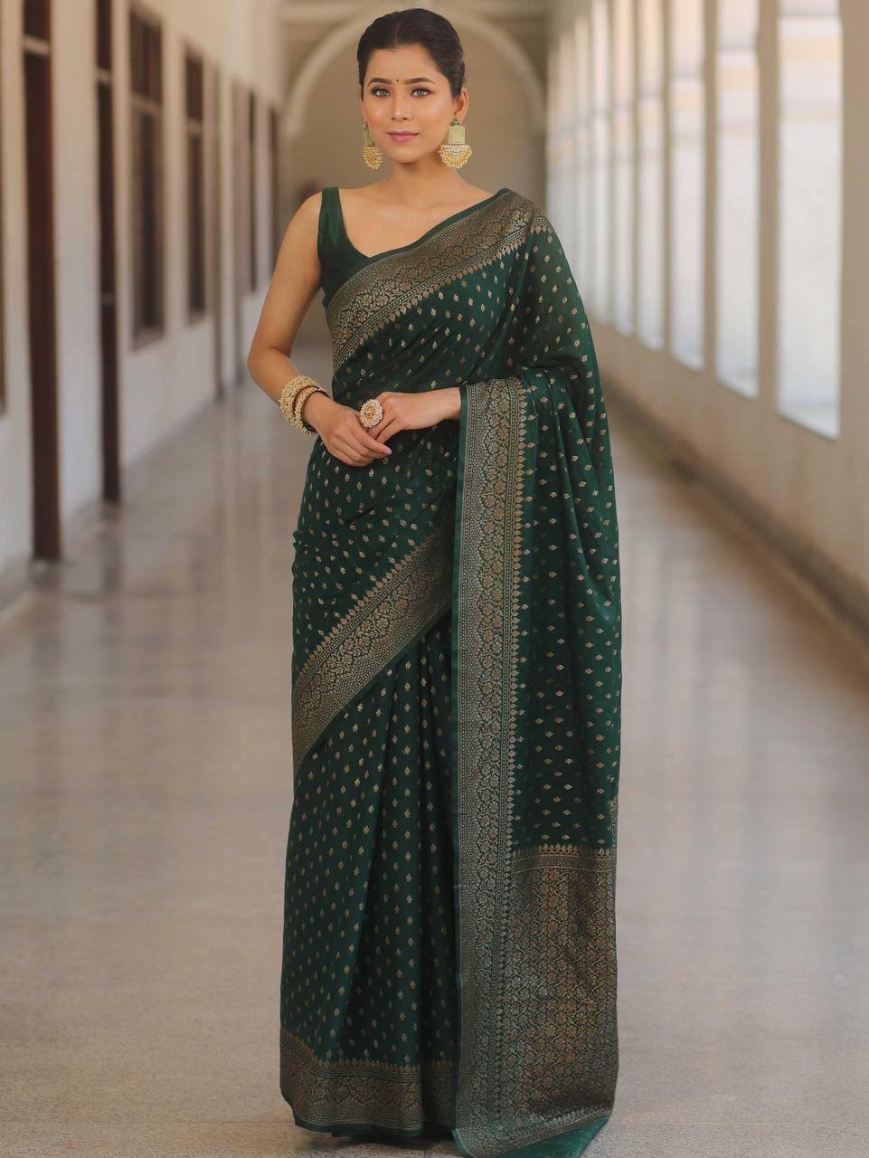 Green Beautiful Banarasi Solf Silk Saree